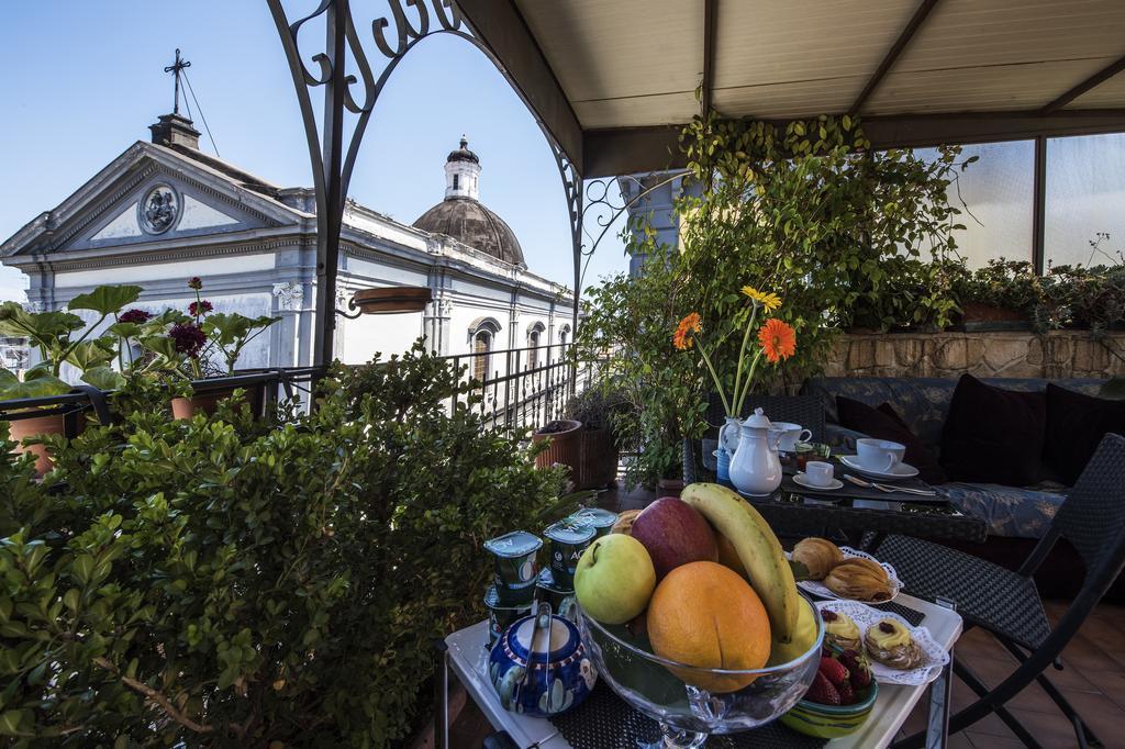 مبيت وإفطار نابولي Terrazza Duomo المظهر الخارجي الصورة